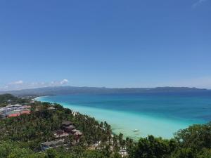 ボラカイにあるAmor Penthouse/Honeymoon Suite with Jacuzzi - Best View in the Island. Hidden Paradise!のギャラリーの写真