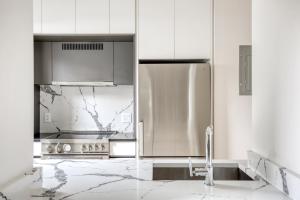 Φωτογραφία από το άλμπουμ του BK Heights 2BR w WD Elevator nr Promenade NYC-910 στο Μπρούκλιν