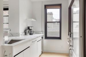 Φωτογραφία από το άλμπουμ του BK Heights 2BR w WD Elevator nr Promenade NYC-910 στο Μπρούκλιν