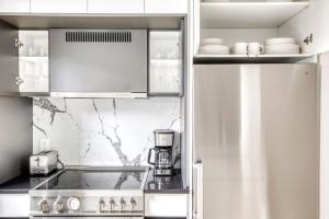 Φωτογραφία από το άλμπουμ του BK Heights 2BR w WD Elevator nr Promenade NYC-910 στο Μπρούκλιν +14 φωτογραφίες