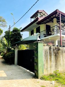 Το κτήριο όπου στεγάζεται  ο ξενώνας