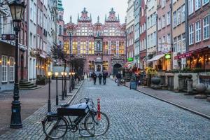 Cảnh Gdańsk hoặc tầm nhìn thành phố từ căn hộ