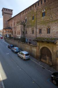 Fotografie z fotogalerie ubytování Al Castello di Leonardo v destinaci SantʼAngelo Lodigiano