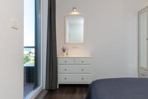 Postel nebo postele na pokoji v ubytování Villa Jolara With Heated Pool - Deluxe Apartment 8