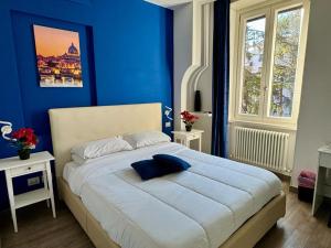 A bed or beds in a room at Pope's bridge
