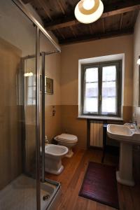 Kúpeľňa v ubytovaní Bed and Breakfast Locanda Lugagnano
