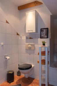 ห้องน้ำของ Moderne, gemütliche DG-Wohnung in ruhiger Lage