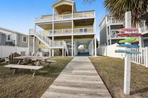Gallery image of Bird's Nest in Holden Beach