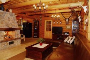 Luxury Chalet at Podlipje Estate tesisinde bir oturma alanı