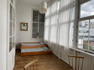 Gallery image of Geräumige Altbauwohnung im Zentrum in Graz