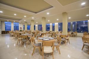 Restaurant o iba pang lugar na makakainan sa V Hotel Delphi