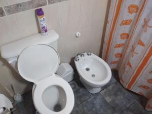 Bilik mandi di Casa La Familia +13 gambar
