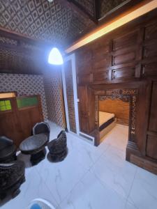 Zona de estar de Joglo Wismono Prambanan