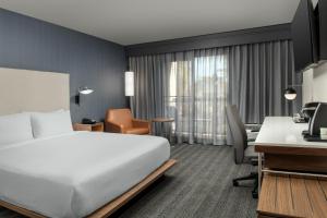 Postel nebo postele na pokoji v ubytování Courtyard by Marriott San Diego Carlsbad