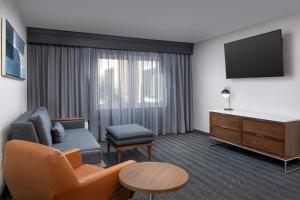 TV a/nebo společenská místnost v ubytování Courtyard by Marriott San Diego Carlsbad