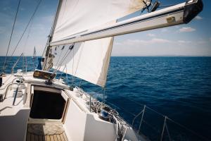 卡塔尼亞的住宿－Sleep in boat，船上的船只,享有海景