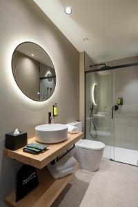 Un baño de Sercotel EsteOeste