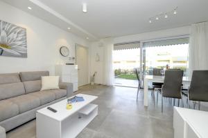 Posezení v ubytování New Apartment Lazise