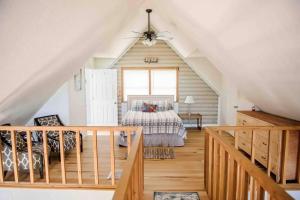 Ένα ή περισσότερα κρεβάτια σε δωμάτιο στο Brimstone Getaway w/Mountain View’s