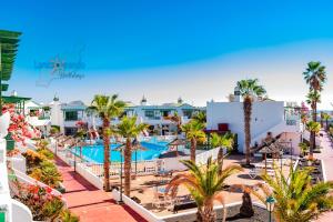 Der Swimmingpool an oder in der Nähe von Vivienda Vacacional Casa Mar y Volcan Vista mar Piscina Playa 5 min Wifi