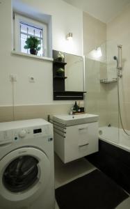 Moonlight Premium Central Apartment 1082 Budapest, 3 Kisfaludy utca kép - 2