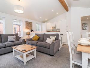 Posezení v ubytování Bowness Bay Lodge