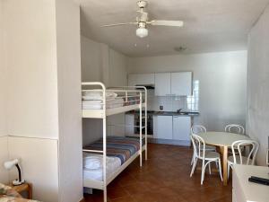 Kuchyňa alebo kuchynka v ubytovaní Agriturismo L'Ulivo E Il Mare