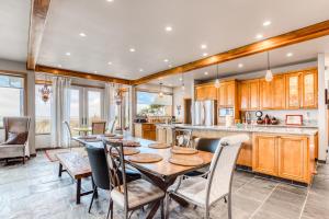 Fotografie z fotogalerie ubytování Land of the Sea Luxury v destinaci Cloverdale