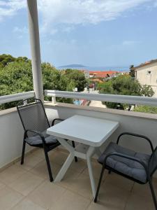 Balkón nebo terasa v ubytování Apartmani Filip