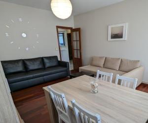 Posezení v ubytování Apartamentos Turísticos Guillermo