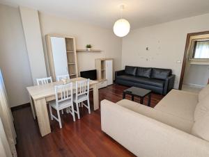 Kuchyň nebo kuchyňský kout v ubytování Apartamentos Turísticos Guillermo