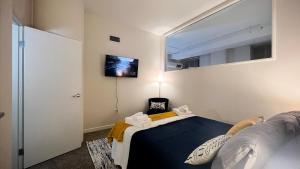 Легло или легла в стая в Downtown Modern Luxury 2BD 2BA FREE PARKING