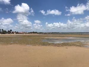 Foto da galeria de B&B Beach House Pousada Exclusiva pés na água Pontal do Peba única em Alagoas em Pontal do Peba