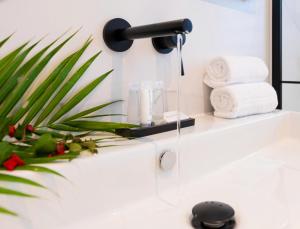 Φωτογραφία από το άλμπουμ του Indigo Suite Curaçao - A Brand New Modern Apartment on a secure resort close to the Beach σε Jan Thiel