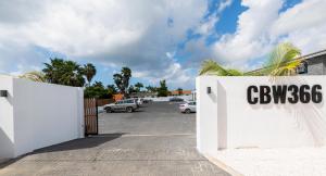 Φωτογραφία από το άλμπουμ του Indigo Suite Curaçao - A Brand New Modern Apartment on a secure resort close to the Beach σε Jan Thiel
