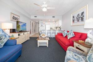 Istumisnurk majutusasutuses Luxury 9th Floor 1 BR Condo Direct Oceanfront Wyndham Ocean Walk Resort Daytona Beach | 906