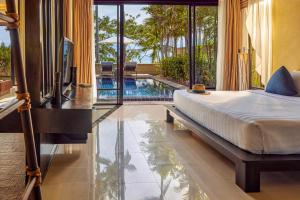 Bazén v ubytování TUI BLUE The Passage Samui Pool Villas with Private Beach Resort nebo v jeho okolí