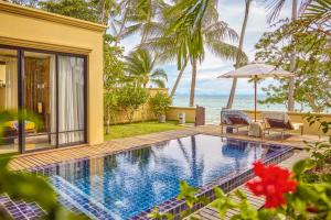 Bazén v ubytování TUI BLUE The Passage Samui Pool Villas with Private Beach Resort nebo v jeho okolí