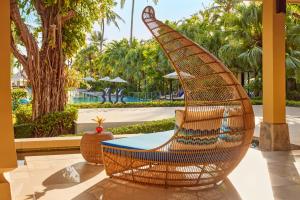 Bazén v ubytování TUI BLUE The Passage Samui Pool Villas with Private Beach Resort nebo v jeho okolí