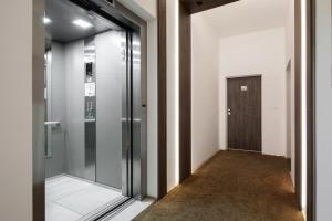 Fotografie z fotogalerie ubytování Villa Jolara With Heated Pool - Deluxe Apartment 6 v destinaci Mimice