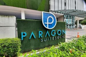 Paragon Suites @ CIQ - 1BR + Balcony + Jacuzzi