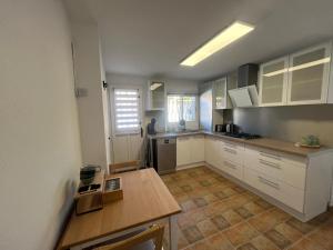 Køkken eller tekøkken på Alemanya 26 with private pool