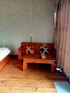 เตียงในห้องที่ Suannamphukradueng &Suansook Resort
