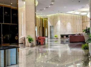 Лобби или стойка регистрации в Luxury Stay with Stunning view at 36th Floor Noida