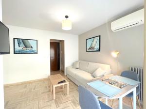 Posedenie v ubytovaní LM Studio by Welcome to Cannes + 4 fotografie