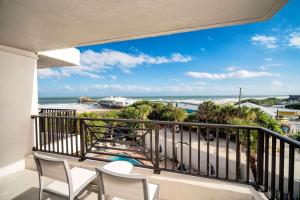 Rõdu või terrass majutusasutuses La Quinta by Wyndham Cocoa Beach Oceanfront