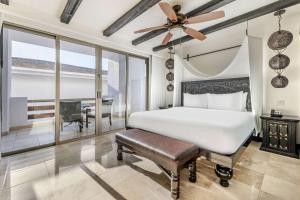 Postel nebo postele na pokoji v ubytování Hilton Vacation Club Cabo Azul Los Cabos