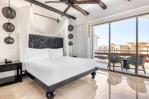 Postel nebo postele na pokoji v ubytování Hilton Vacation Club Cabo Azul Los Cabos