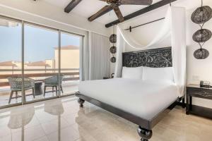 Postel nebo postele na pokoji v ubytování Hilton Vacation Club Cabo Azul Los Cabos