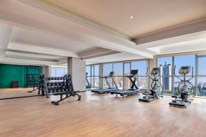 Fitness centrum a/nebo fitness zařízení v ubytování Hilton Garden Inn Wuhan Hankou